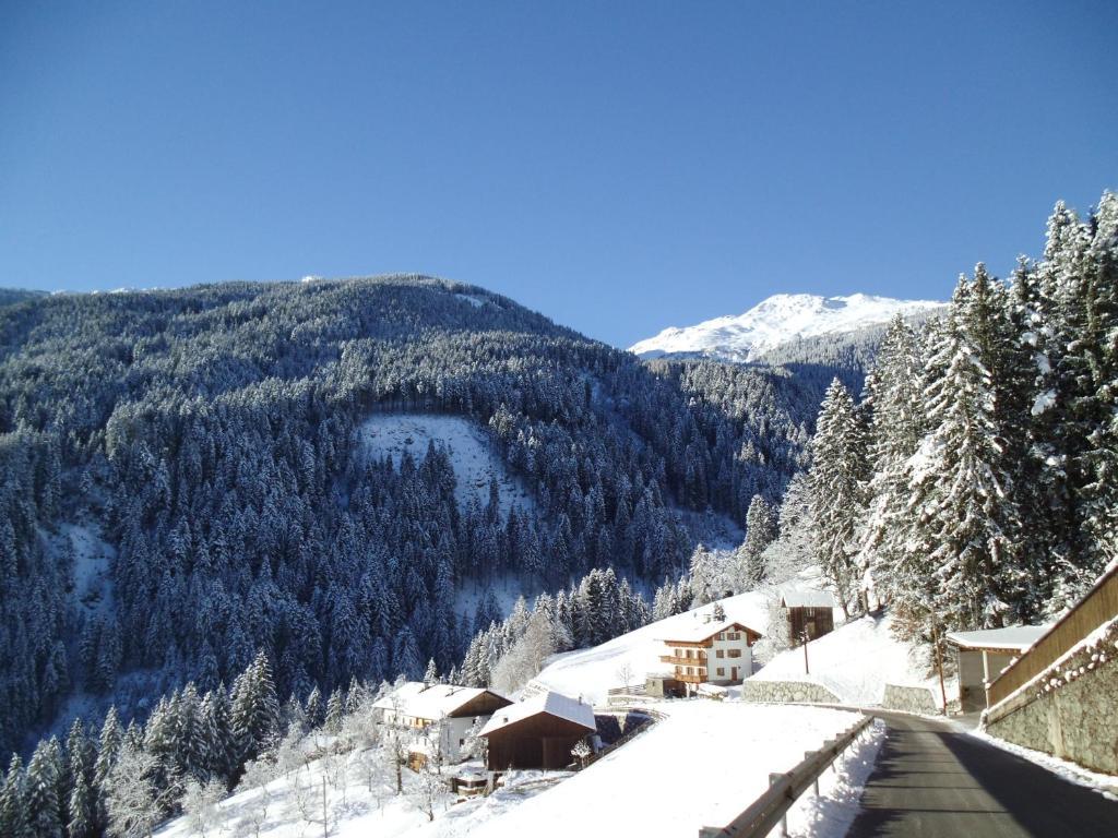 Gastehaus Rieser Hotel Ried im Zillertal Bilik gambar
